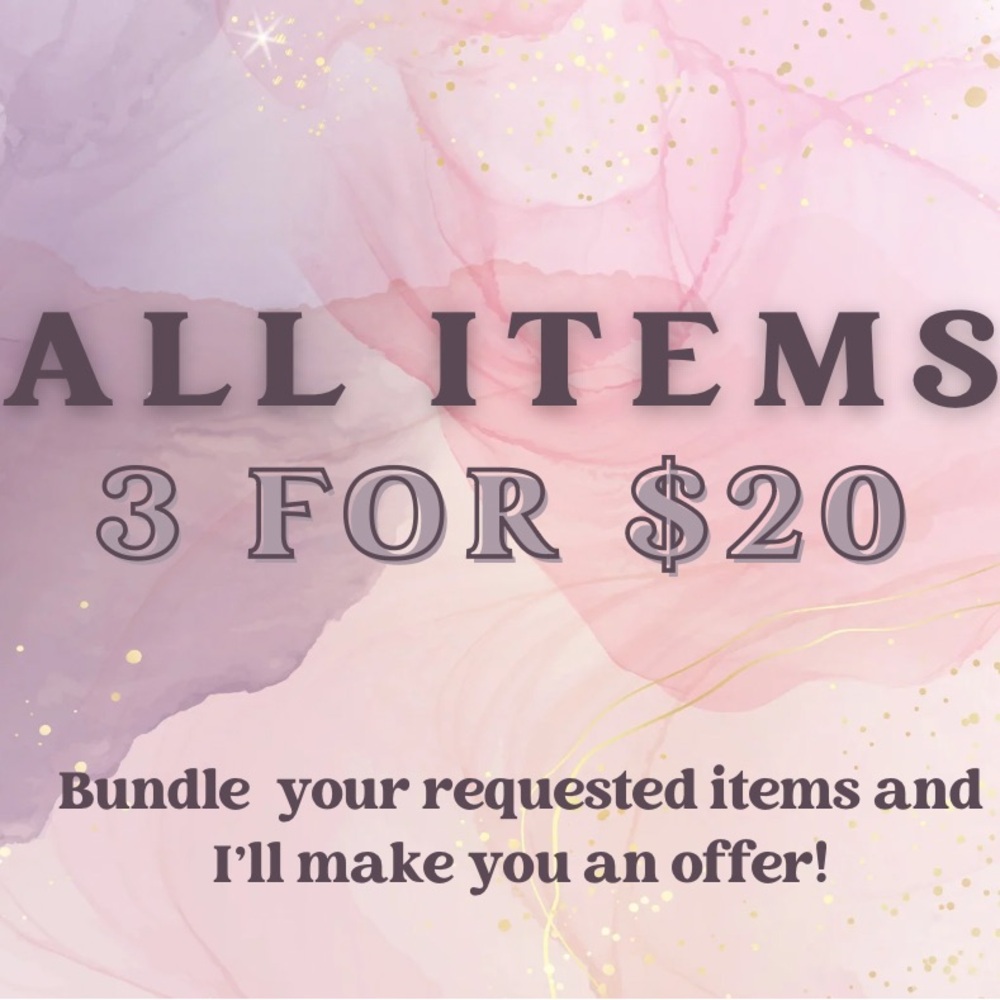 Bundle 3 items and I’ll send a $20 offer with discounted shipping! 🤩